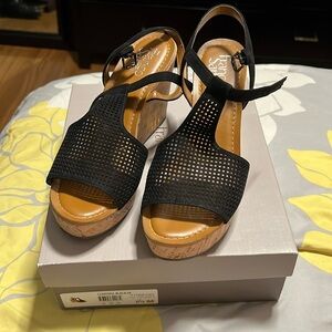 Gently used women 8 1/2 wedges